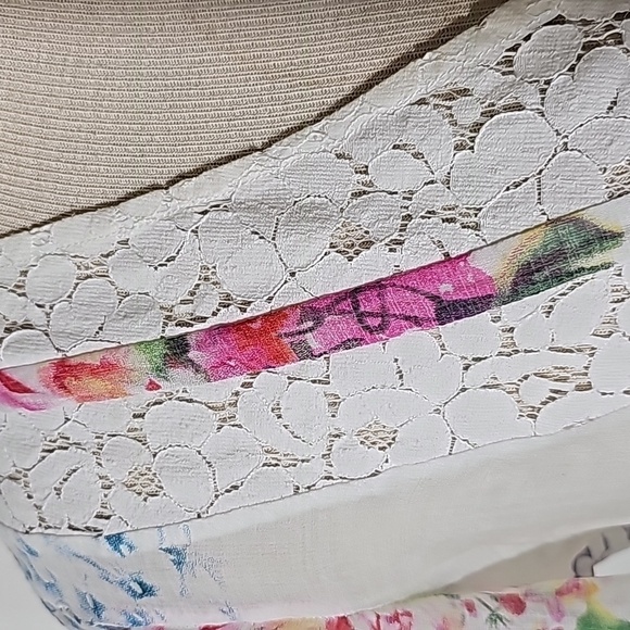 Cyrena blouse size medium Floral print with open shoulders Baby doll Cottagecore - Picture 3 of 10